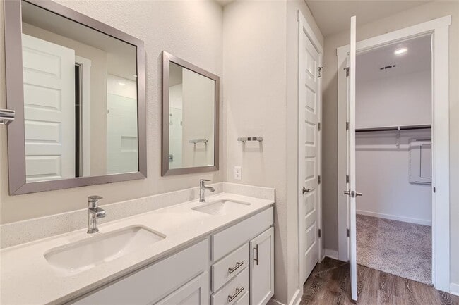 Building Photo - 2212 Alamar walk