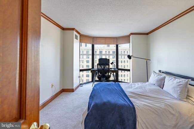 Building Photo - 2018 Walnut St