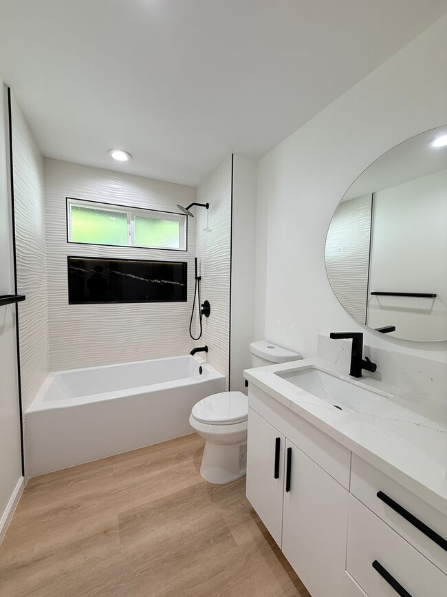 Building Photo - 1005 Belser St