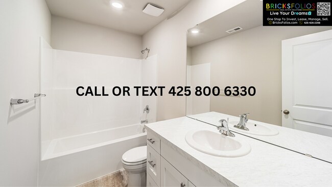 Building Photo - Comfortable Modern Living Near JBLM & Bangor Base!