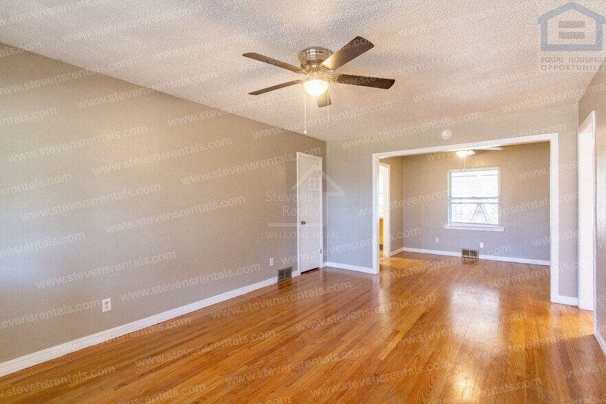 Building Photo - 2205 NW Smith Ave