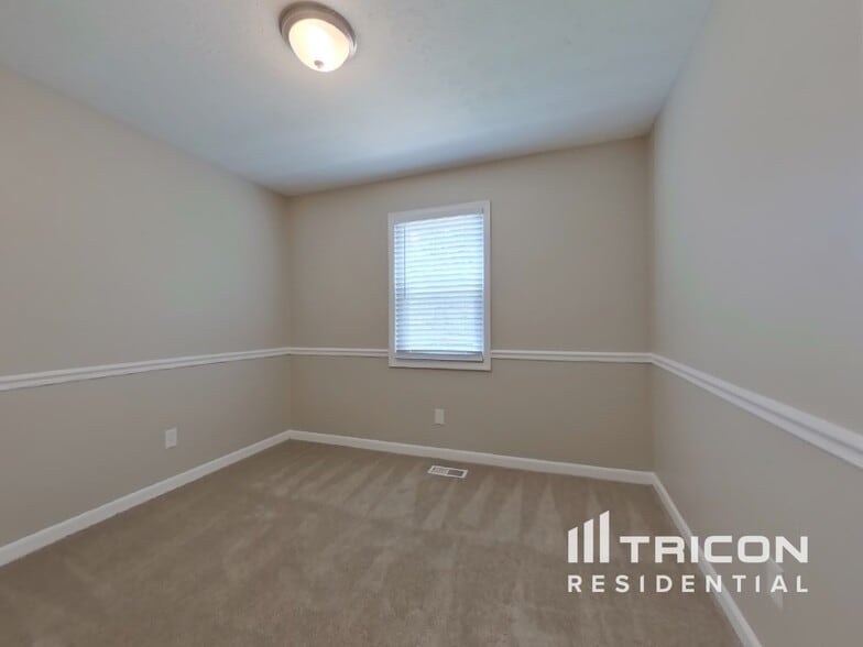 Building Photo - 3150 Colorado Dr