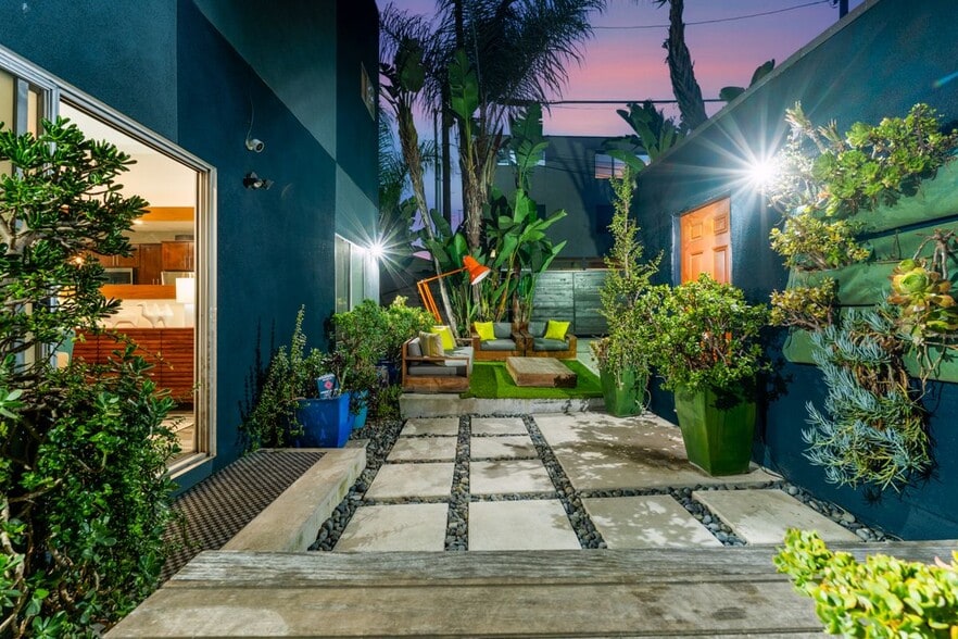 Building Photo - 1928 Howard Ave