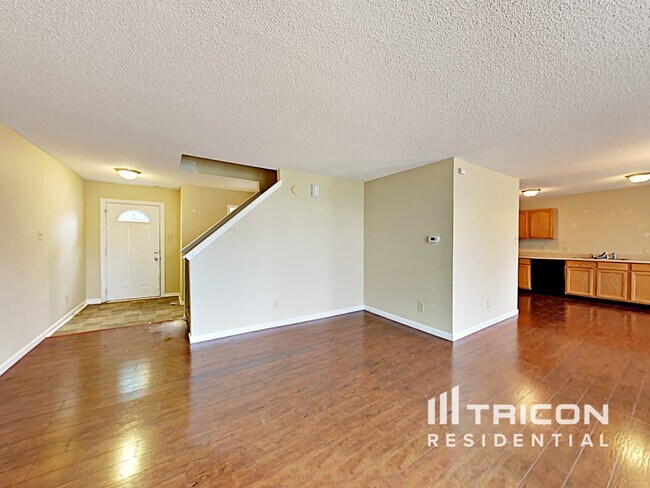 Building Photo - 6733 Everbloom Ln