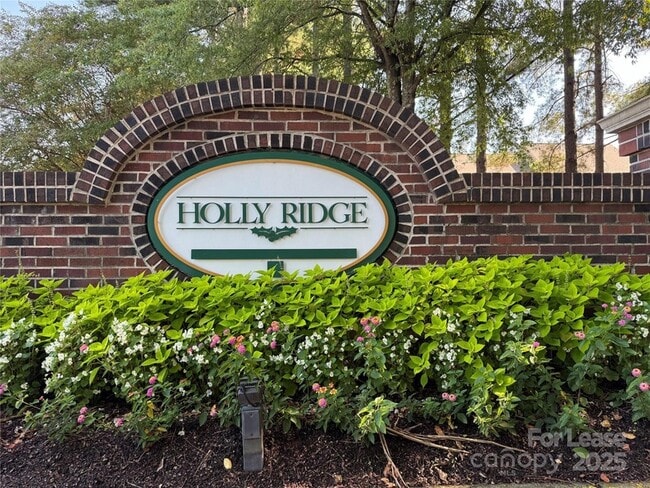 Building Photo - 10660 Holly Ridge Blvd