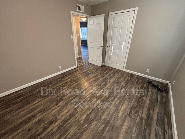 Building Photo - 111 Forestwood Ave