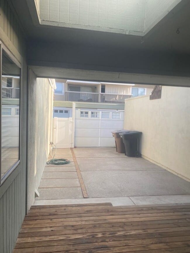 Building Photo - Beautiful fully remodeled 2 bedroom 1.5 bath in Laguna Hills