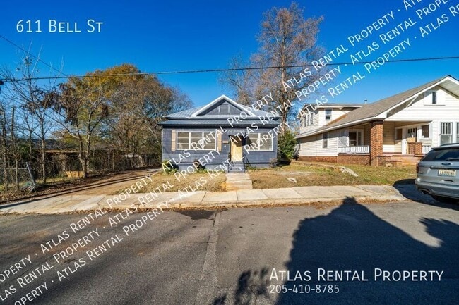 Building Photo - 611 Bell St
