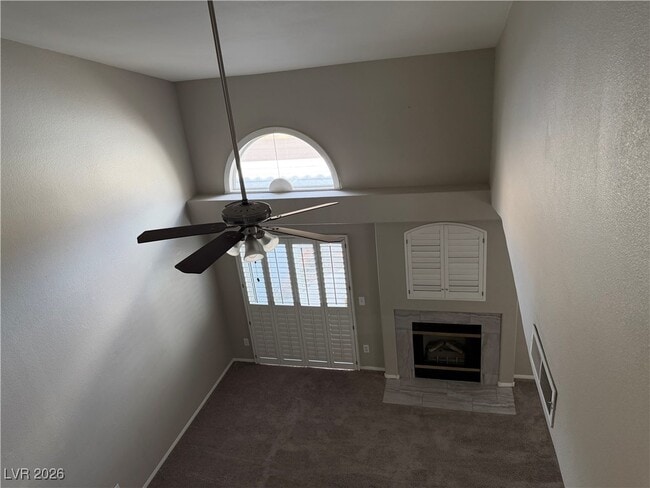 Building Photo - 8432 Pacific Fountain Ave