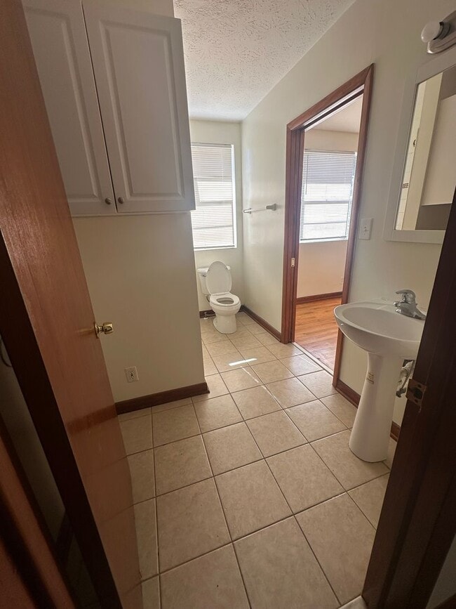 Building Photo - Welcome Home, Cozy House For Rent, JAX Heights