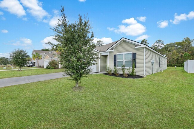 Building Photo - Bright & Spacious 4-Bedroom Home in Savannah’s Godley Park