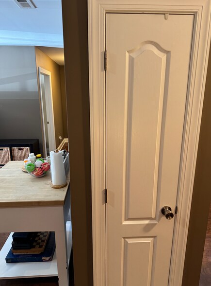 Foyer Closet - 100 West Ave