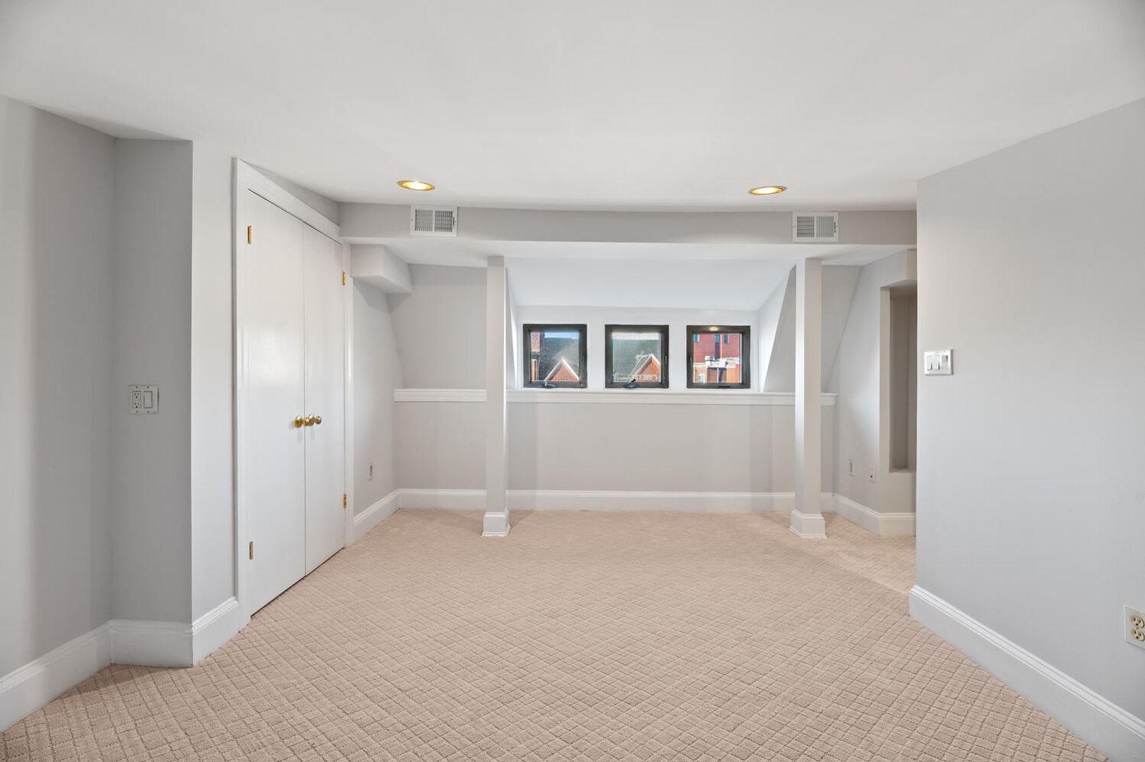Building Photo - 2018 R St NW