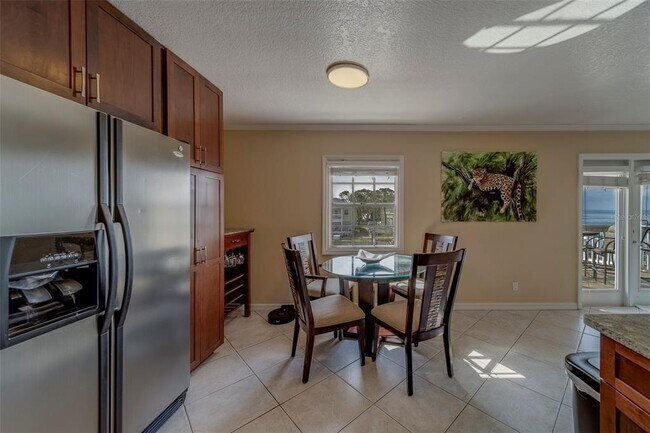 Building Photo - 5196 Beach Dr SE