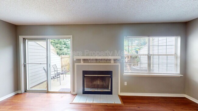 Building Photo - 322 Sunrise Cir