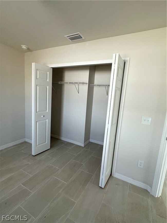 Building Photo - 1131 SW 16th Terrace