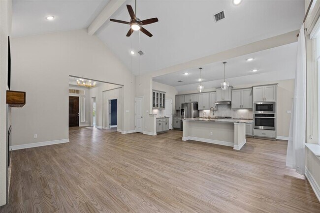 Building Photo - 124 White Steppe Way