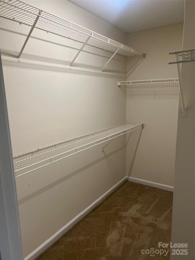 Building Photo - 437 Cedarcroft Dr