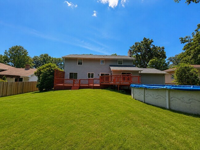 Building Photo - 240 Ridgefield Rd