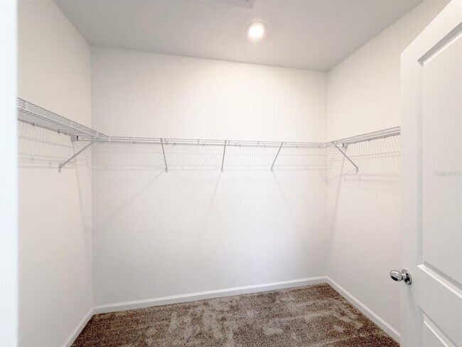 Building Photo - 398 Bogey Dr