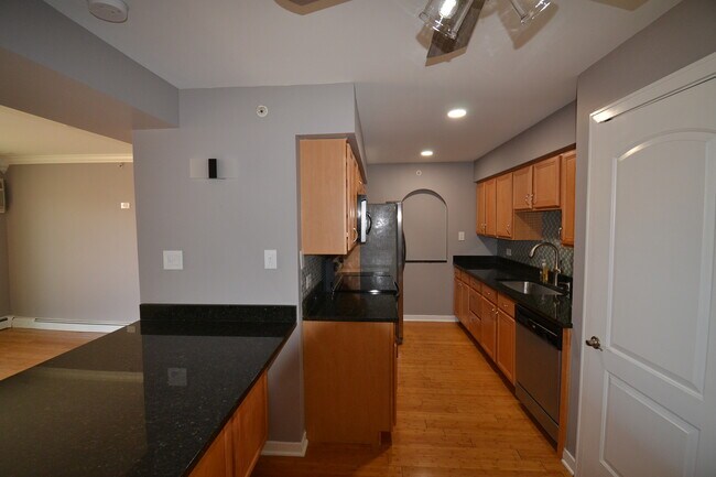 Building Photo - 17528 71st Ave