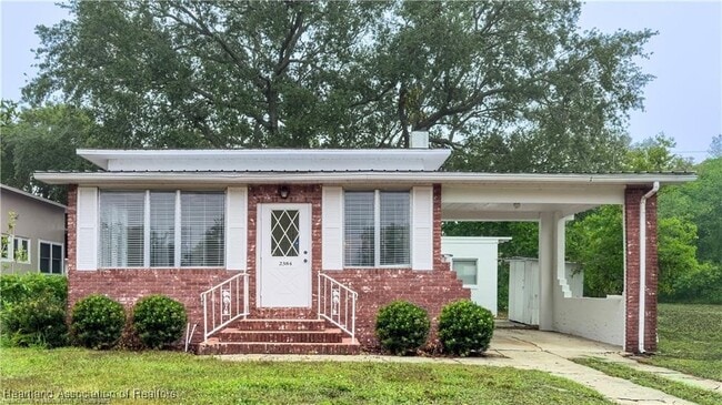 Primary Photo - 2384 Lakeview Dr