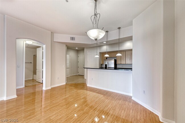 Building Photo - 62 E Serene Ave