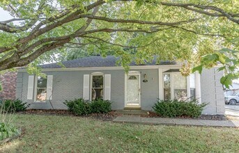 Building Photo - El Rancho