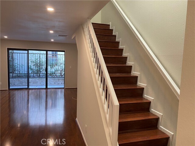 Building Photo - 622 N Howard St