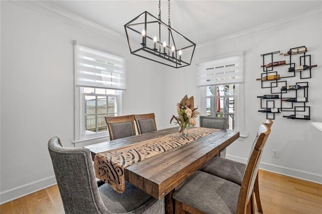 Building Photo - 346 Redland Rd NW