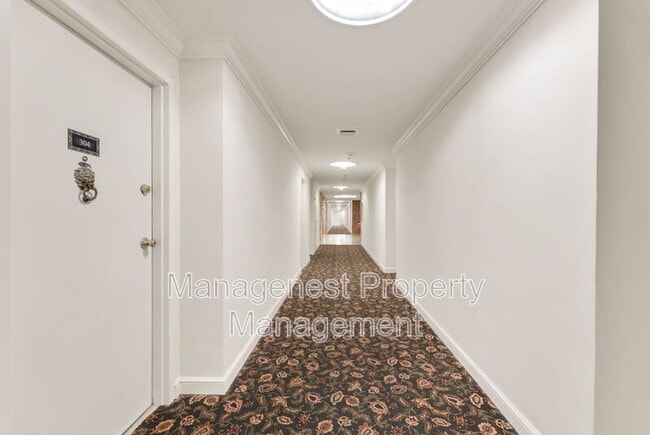 Building Photo - 700 Biltmore Way