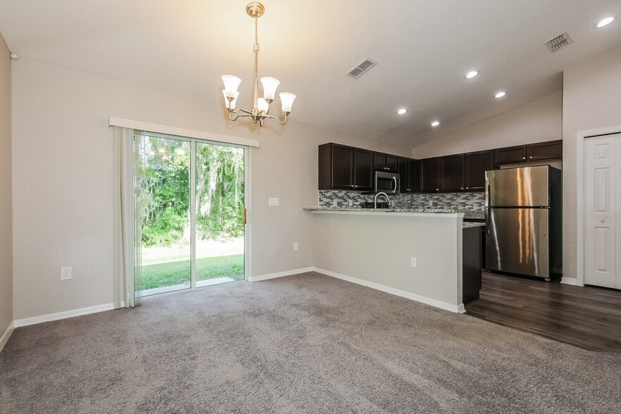 Building Photo - 8006 Brookeshire Dr