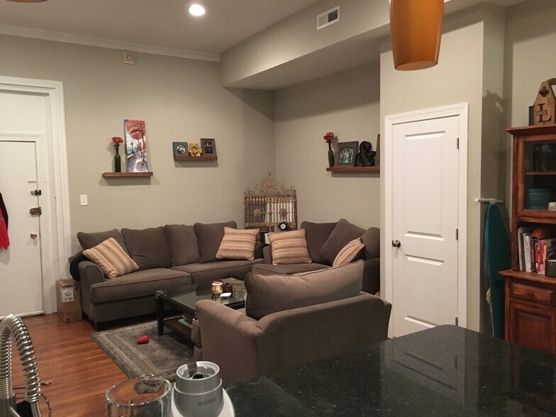 Building Photo - 1529 Spruce St