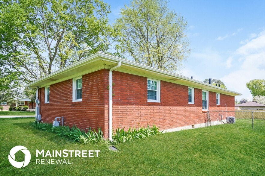Building Photo - 6102 Jessamine Ln