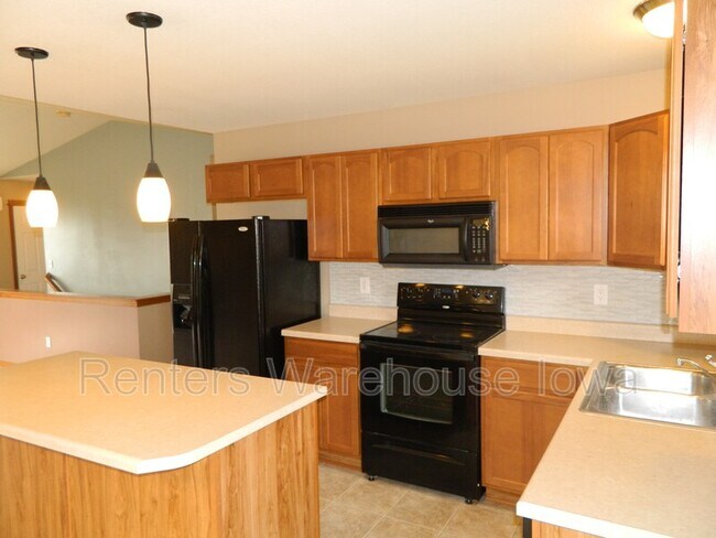 Building Photo - 809 SE 12th St