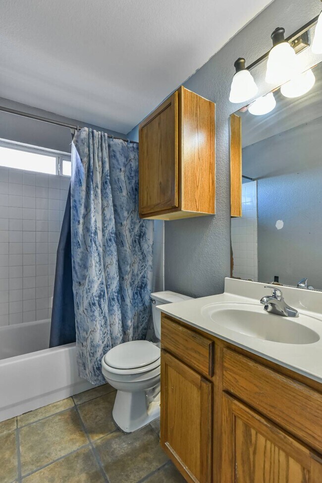 Building Photo - 5303 Western Swing Ct