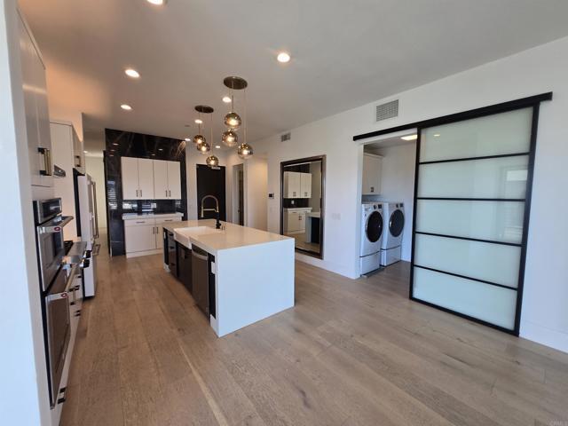 Building Photo - 8337 Distinctive Dr