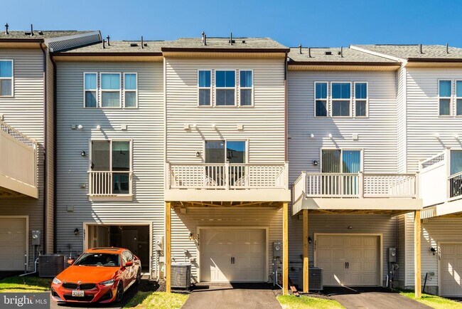 Building Photo - 3929 Small Roundtop Rd