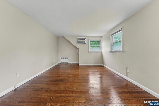 Building Photo - 203 Brinkerhoff St