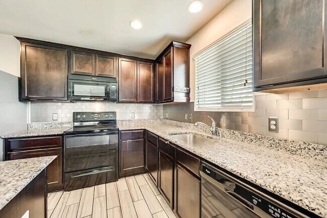 Building Photo - 1601 Megan Creek Dr