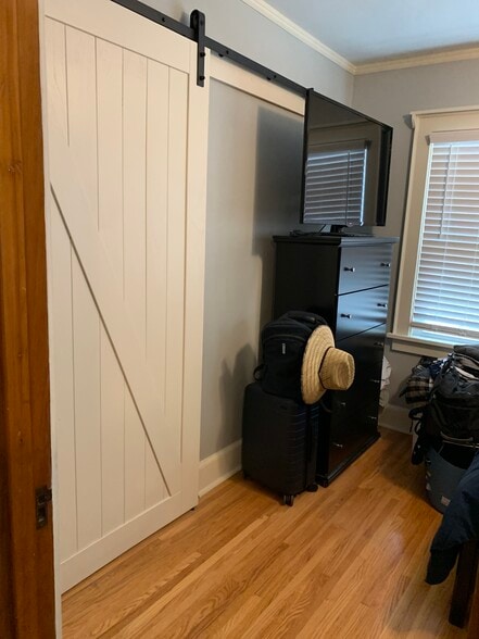 Building Photo - 4232 Urbandale Ave