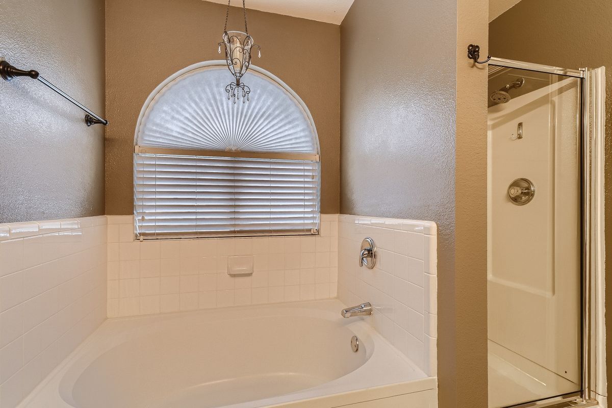 Building Photo - 10430 Tiger Field