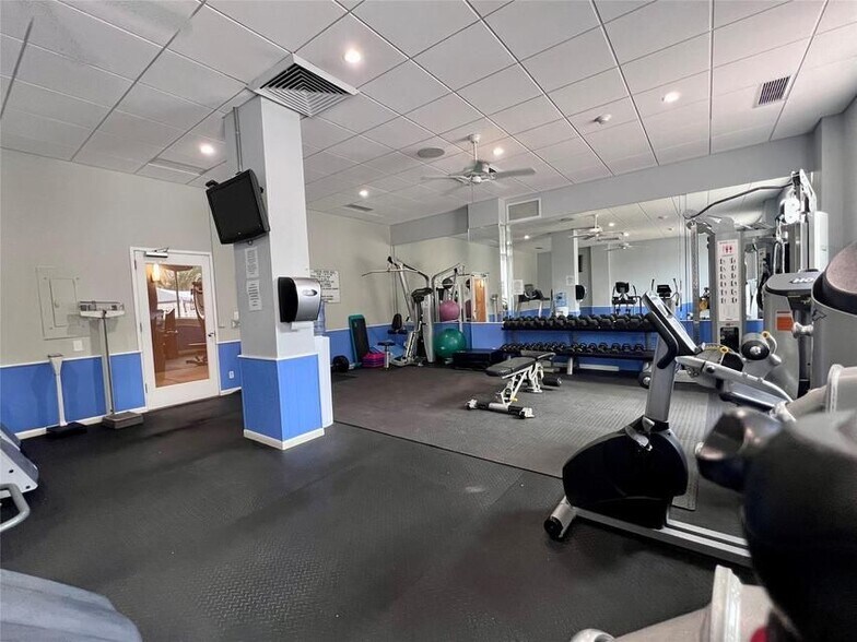 Building Photo - 4250 Galt Ocean Dr