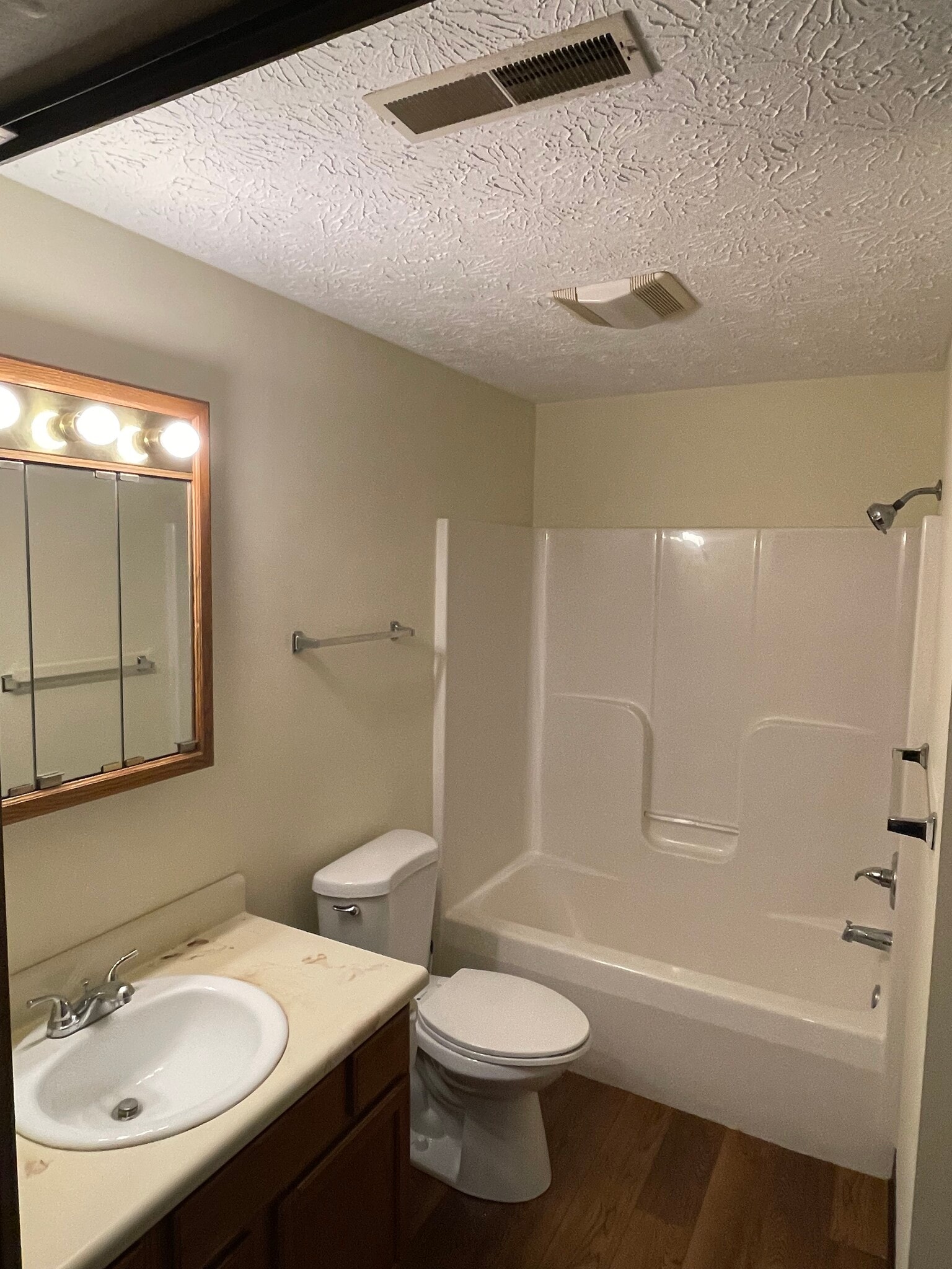 Bathroom - 206 Park Dr