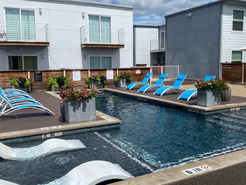 Building Photo - 3328 Cedarplaza Ln