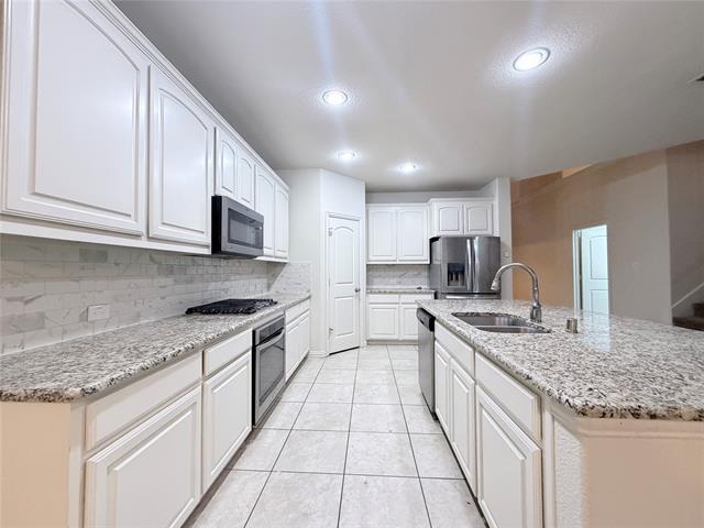 Building Photo - 907 Bainbridge Ln