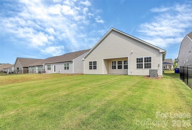 Building Photo - 148 Pampas Pl