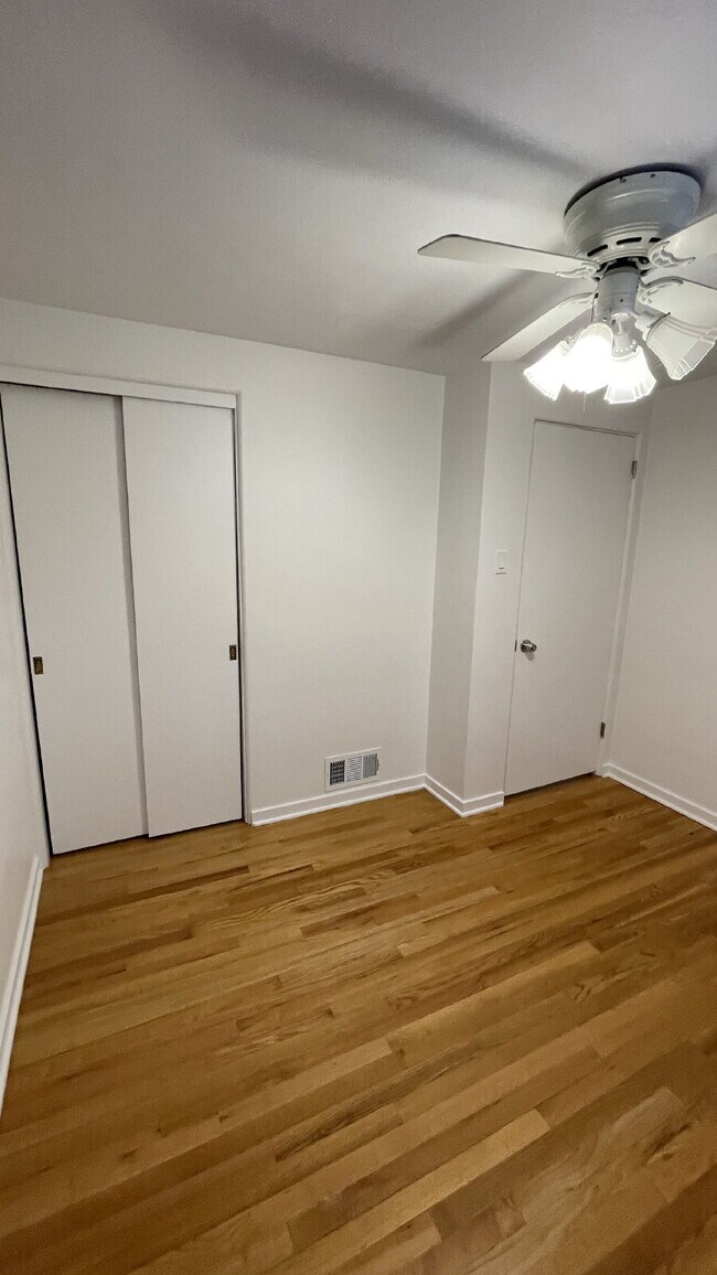 Building Photo - Charming 3 bed, 2 bath with finished basement!