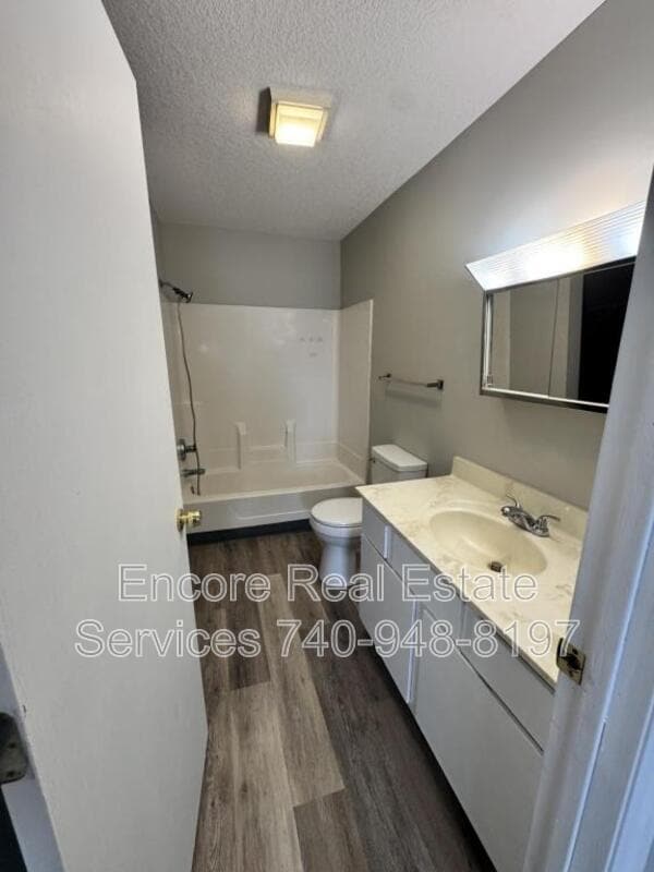 Building Photo - 573 Brookside Ct