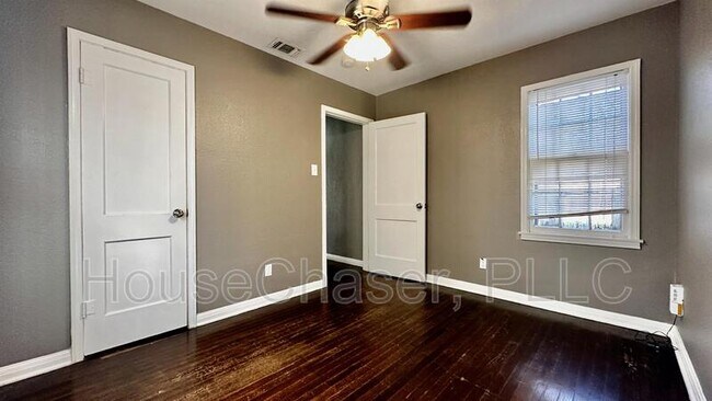 Building Photo - 3414 27th St